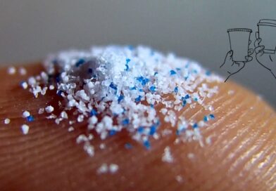 Investigación detecta partículas plásticas en todas las bebidas analizadas, con mayores niveles en las calientes, y alerta sobre riesgos para la salud.