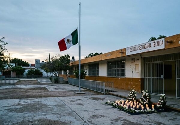 Tras lo ocurrido en una secundaria de Torreón, Harfuch anunció una mesa interinstitucional para detectar alertas y reforzar la atención en planteles.
